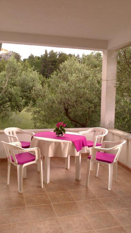 Holiday Home Oliveta Брела Стая снимка