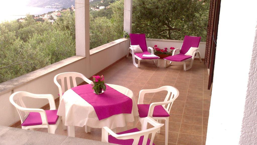 Holiday Home Oliveta Брела Стая снимка
